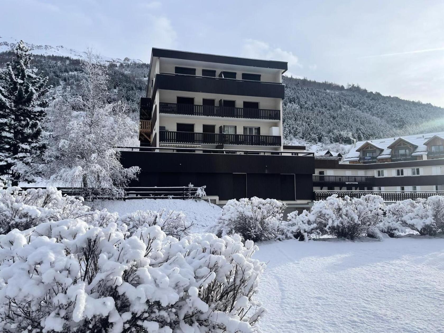 Residence Le Sporting - Studio - Chaleureux - Grande Terrasse Mae-1451 La Salle-les-Alpes المظهر الخارجي الصورة